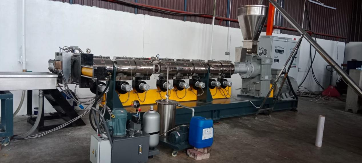 GDE-150-Single-screw-extrusion1 | 南京格兰威机械设备