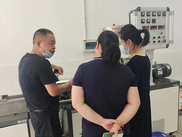 Teaching demonstration in university | 南京格兰威机械设备